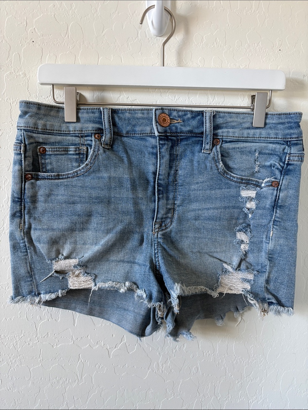 American Eagle AE Hi-Rise Destroyed Shortie Jean Shorts sz 10